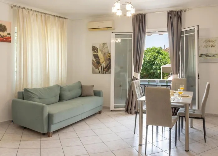 Lefkada Center *